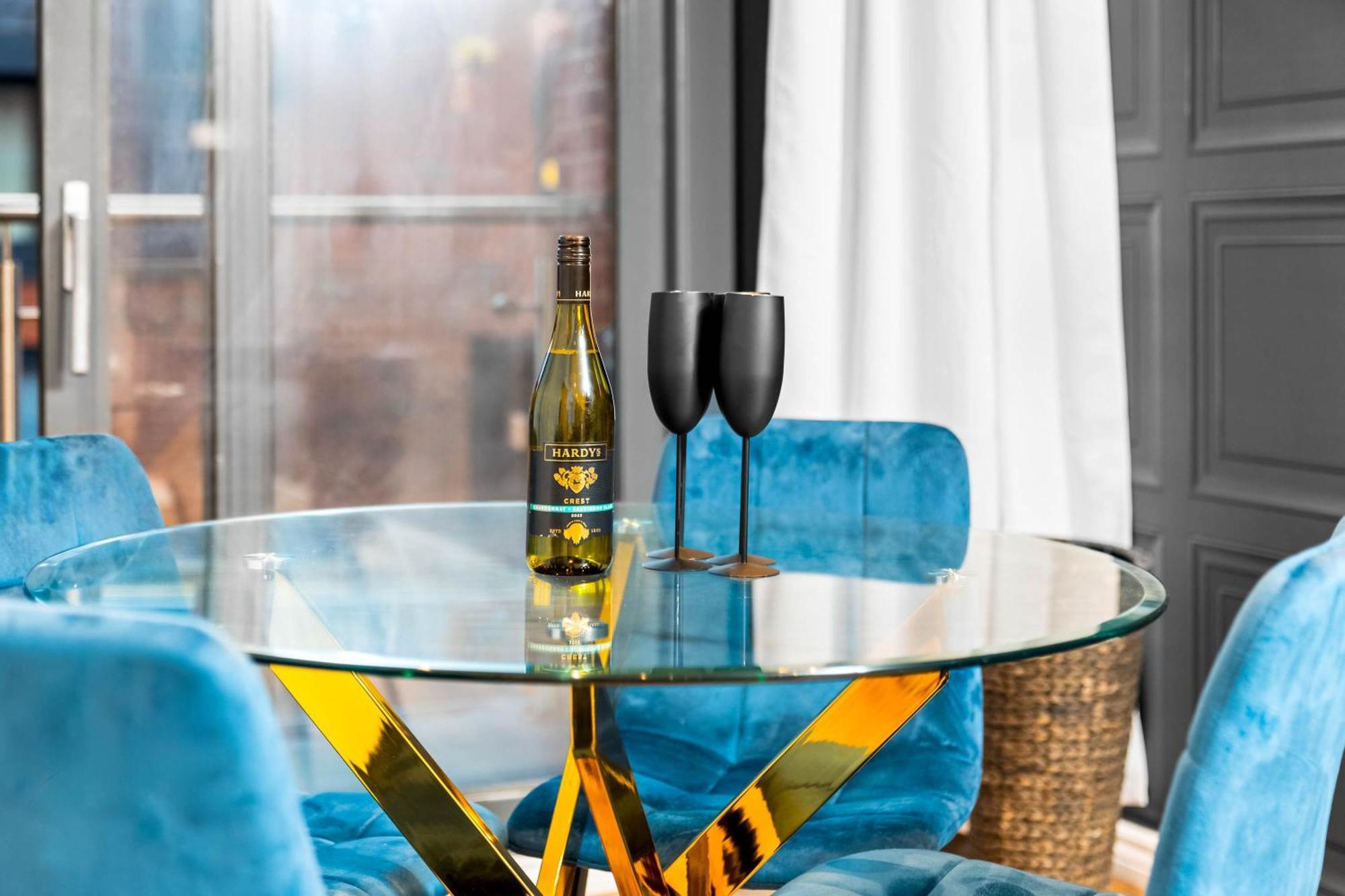 Luxury Two Bedroom Apartment - City Ceentre - Balcony - Jq - Netflix & Wifi - 11B เบอร์มิงแฮม ภายนอก รูปภาพ